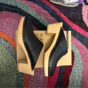 Maguba Black Leather Clogs 41